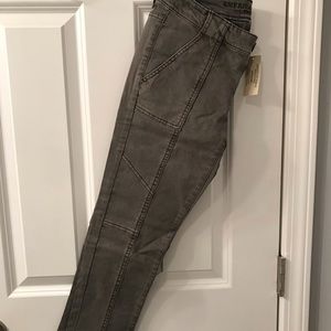 AE Army Green Crop Jegging